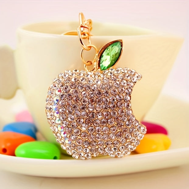 A Cute And Creative Metal Keychain in The Shape of a Diamond-Studded Apple, Perfect As a Gift Or Accessory for Women'S Bags.