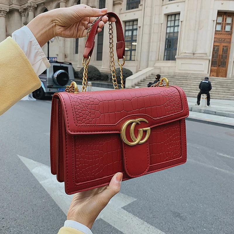 2025 New Designer Bag - Fashion Lightweight Trendy Embossed Chain Bag,