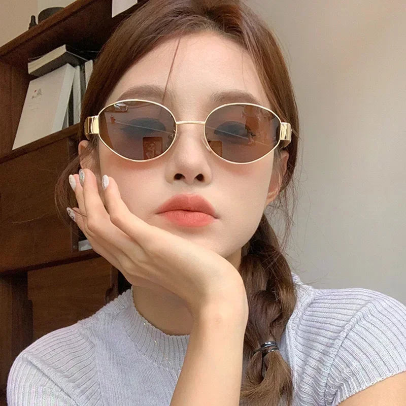 Ladies Classic Vintage New Oval Frame Metal Sunglasses Retro Steampunk Cat Eye Sunglasses UV400 Sunscreen Eyewear for Women