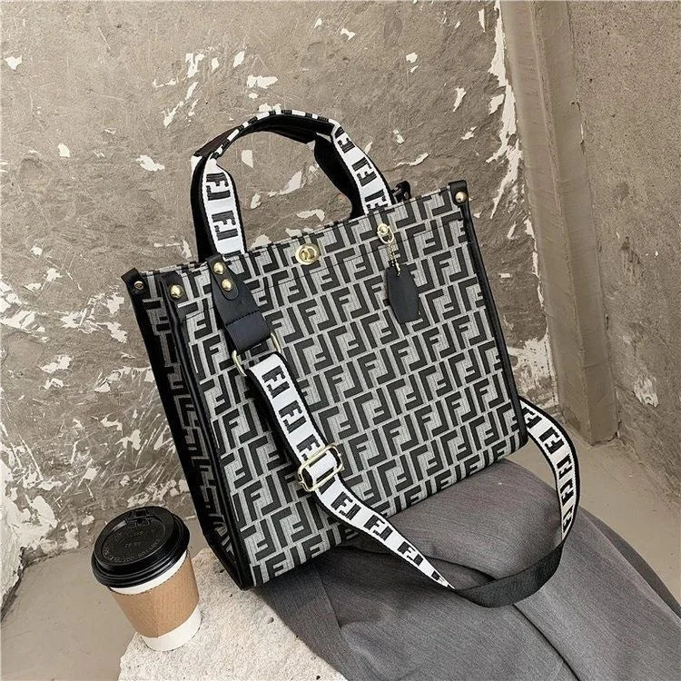 Designer style bag 2025 new style crossbody bag classic high-quality single-s