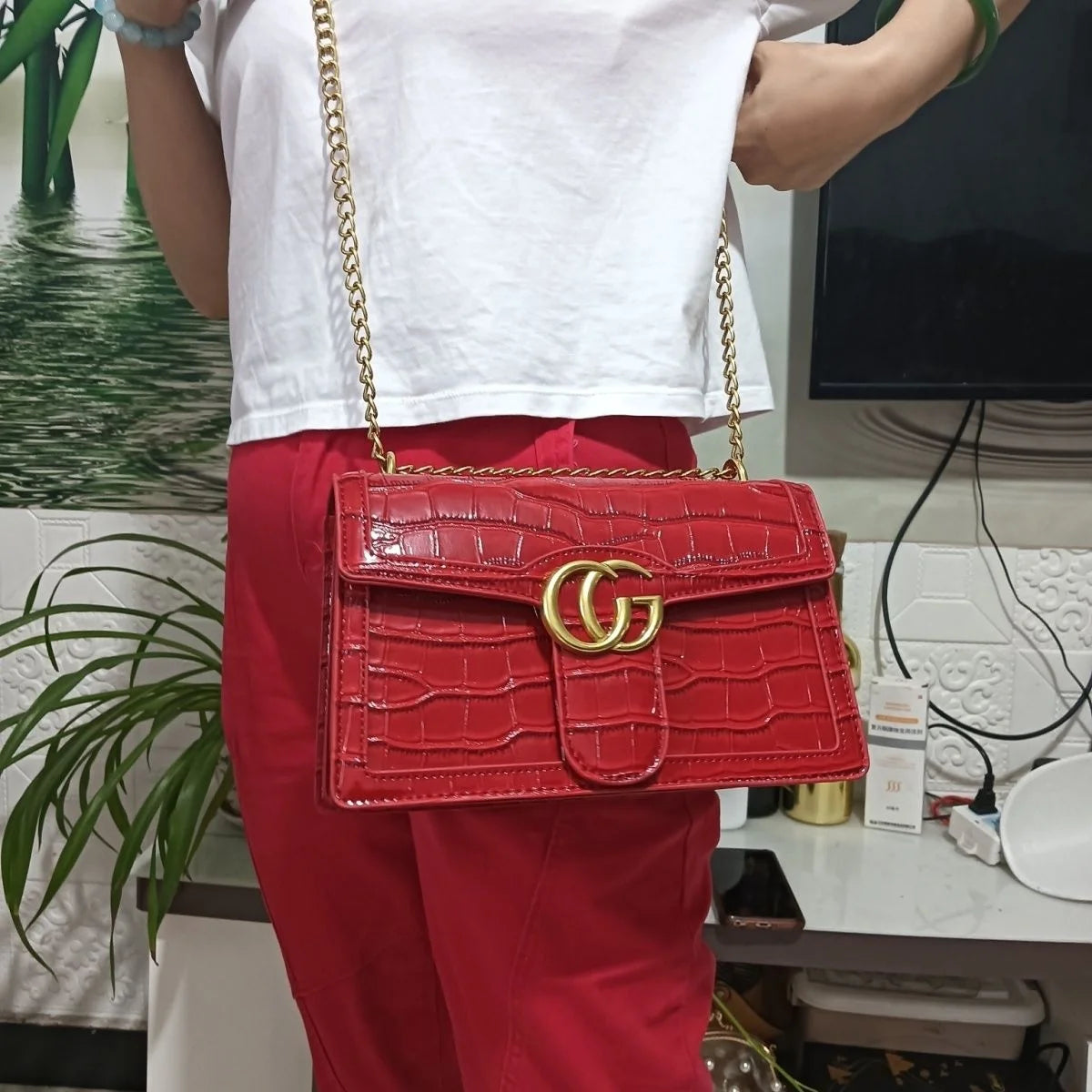 2025 New Designer Bag - Fashion Lightweight Trendy Embossed Chain Bag,
