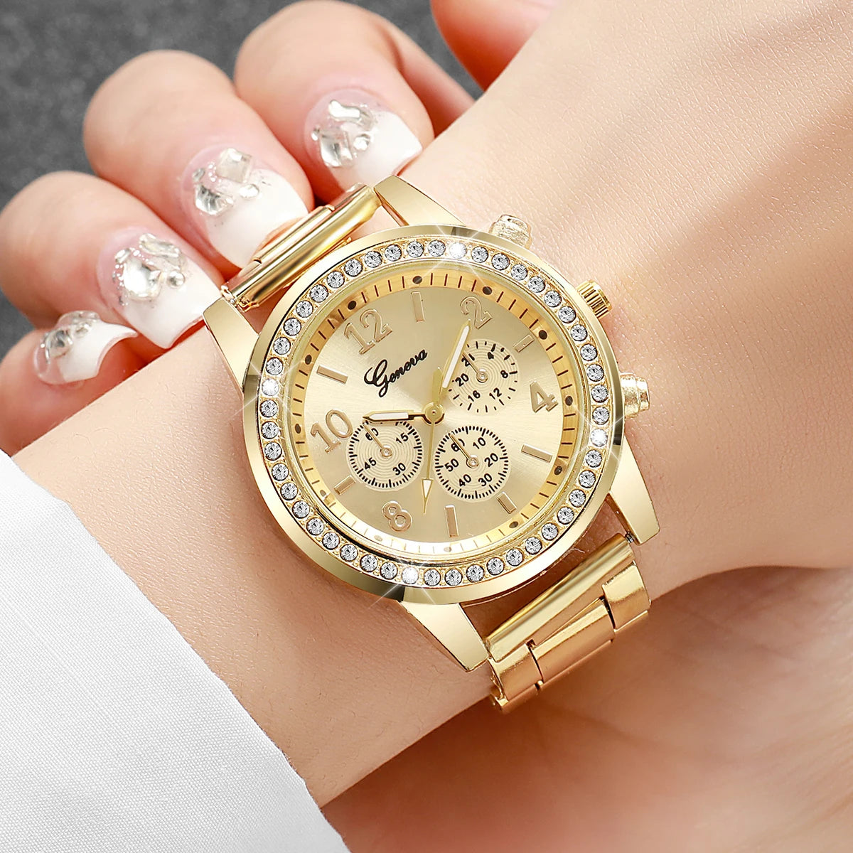 Fashion Rhinestone Women Watches Ladies Alloy Band Arabic Dial Analog Quartz Wrist Watches(Without Box)