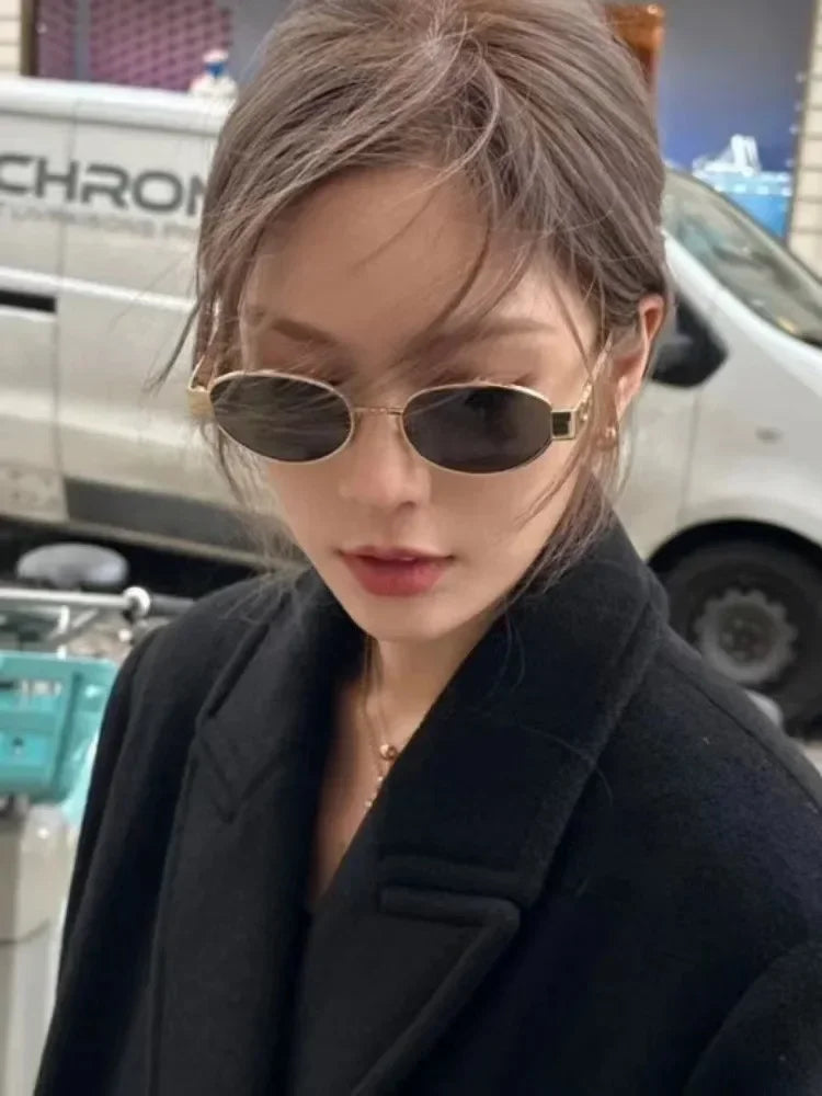 Ladies Classic Vintage New Oval Frame Metal Sunglasses Retro Steampunk Cat Eye Sunglasses UV400 Sunscreen Eyewear for Women