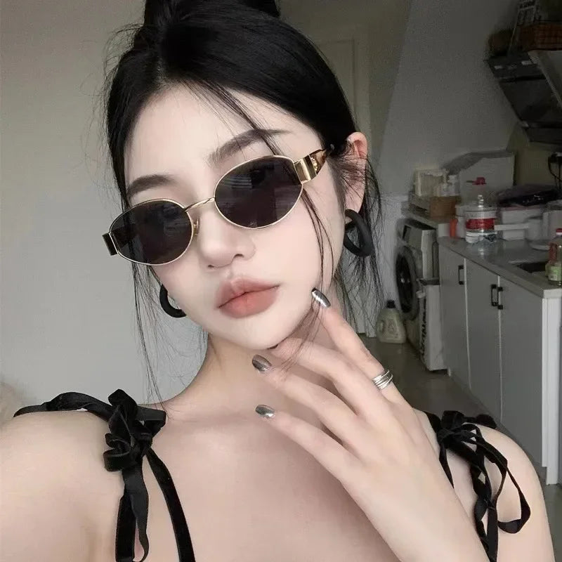 Ladies Classic Vintage New Oval Frame Metal Sunglasses Retro Steampunk Cat Eye Sunglasses UV400 Sunscreen Eyewear for Women
