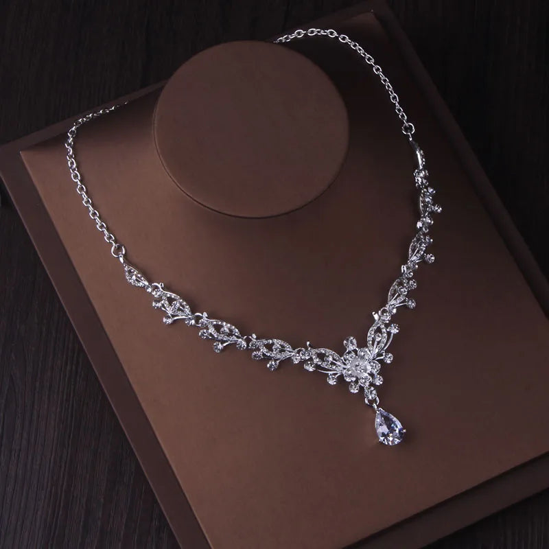 New minimalist style bridal accessories, wedding accessories, chain necklaces, earring sets, chain bridal accessories, wedding d