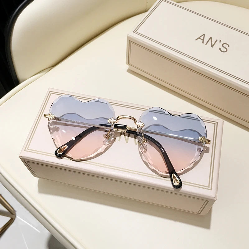 Love Heart Shaped Sunglasses Women Brand Design 2025 Rimless Cat Eye Frame 90S Sun Glasses Clear Lens Gradient Shades Gift S335