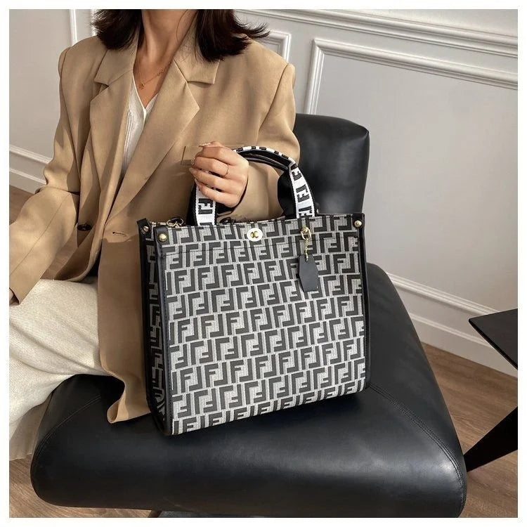 Designer style bag 2025 new style crossbody bag classic high-quality single-s