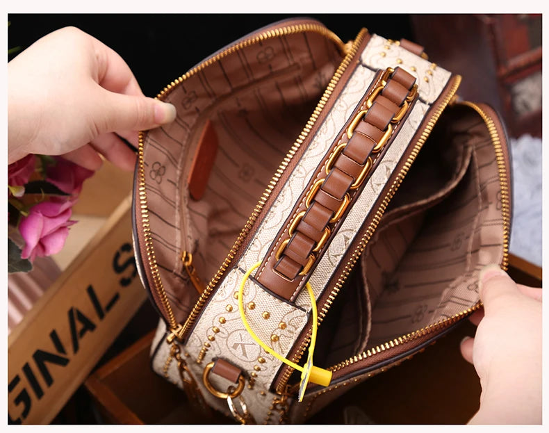 Light luxury brand women's handbag 2025 new autumn and winter fashion retro designer