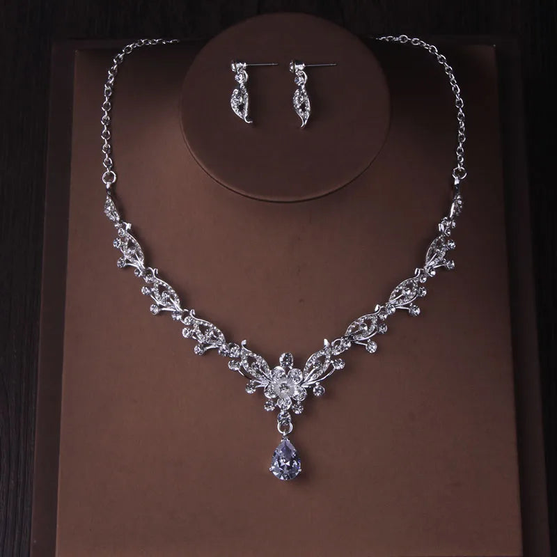 New minimalist style bridal accessories, wedding accessories, chain necklaces, earring sets, chain bridal accessories, wedding d