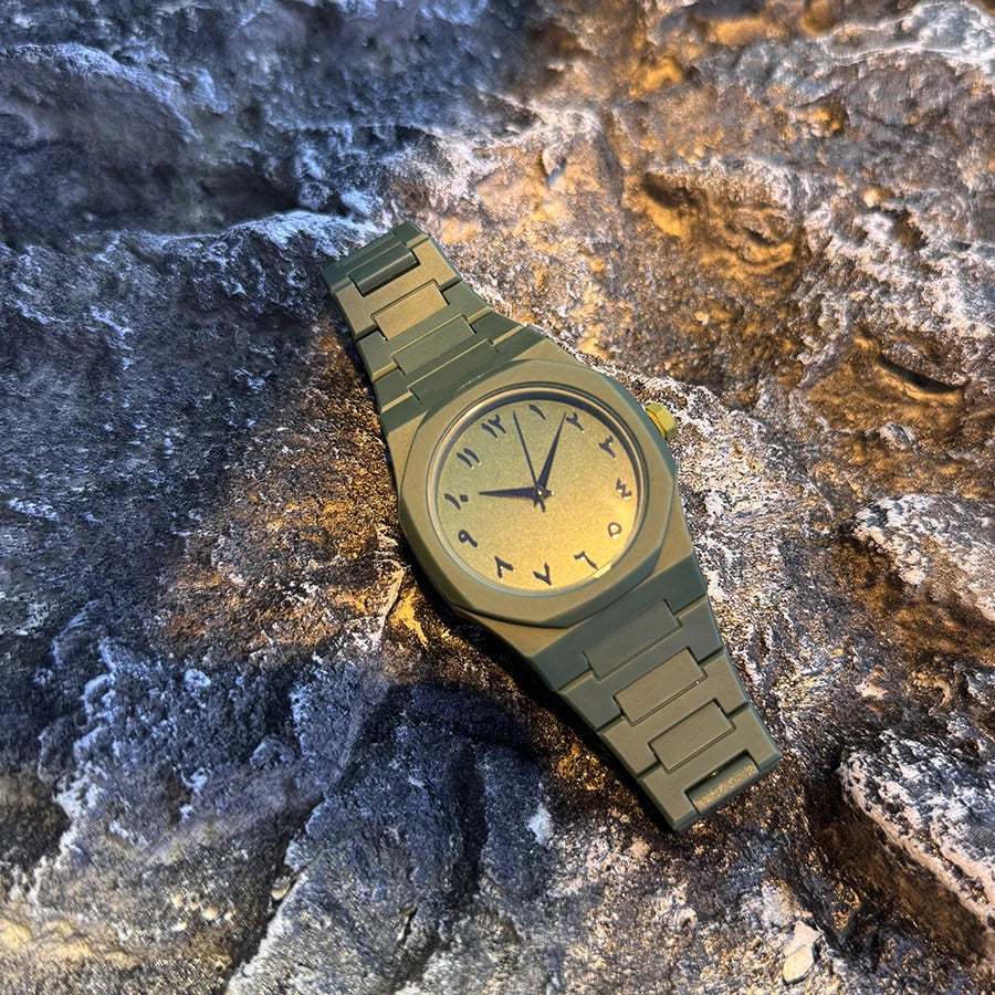 Hot sales in the Middle East high-end plastic men's watch with Arabic numerals neutral casual simple quartz watch