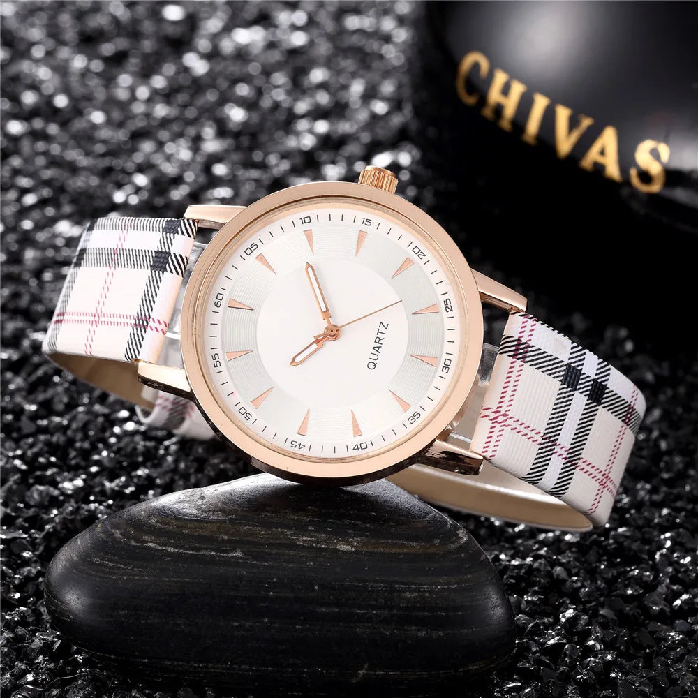 New Fashion Women Watch Simple Vintage Plaid Leather