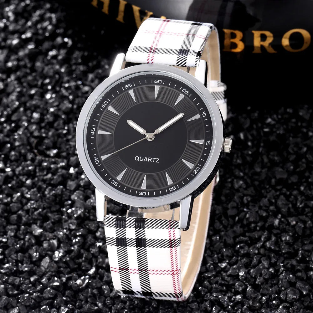 New Fashion Women Watch Simple Vintage Plaid Leather