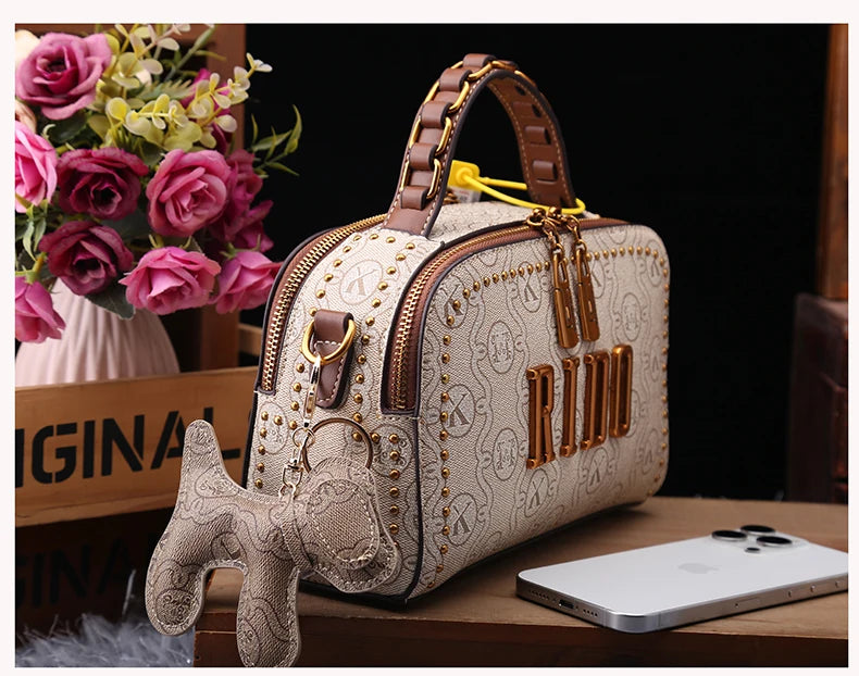 Light luxury brand women's handbag 2025 new autumn and winter fashion retro designer