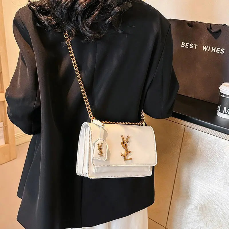 Luxury and premium new style crossbody bag, luxurious single-shoulder bag,