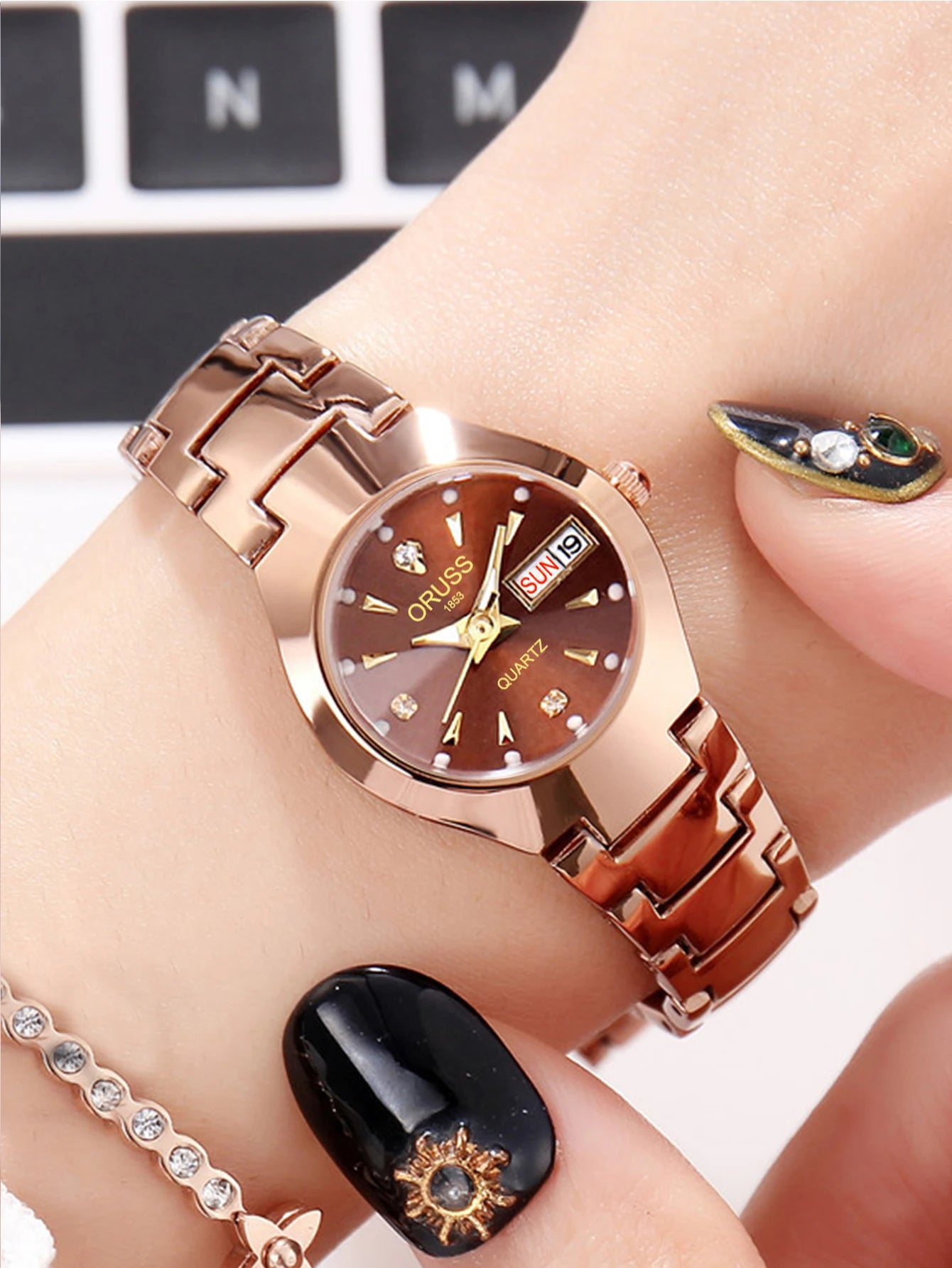 ORUSS Relogio Feminino Couple Watch Men Quartz watch for Lovers Luxury Womens wristwatch Week Display Stainless Steel Waterproof